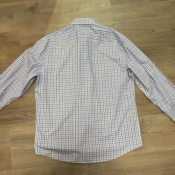 UNTUCKit Men's Light Blue Plaid Shirt - Picture 9 of 9